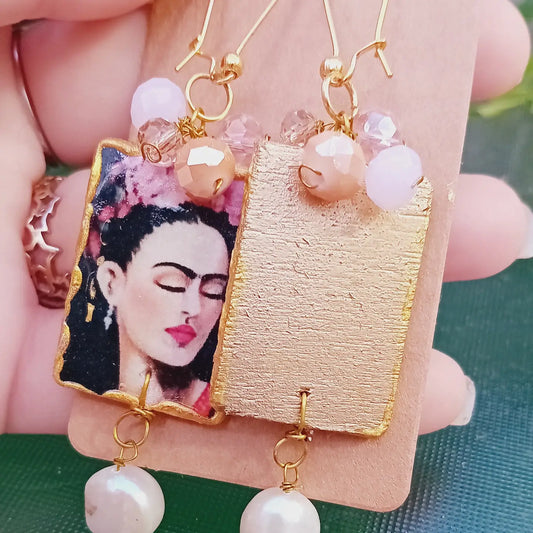 Frida Kahlo Ohrringe – Handgefertigt aus Holz