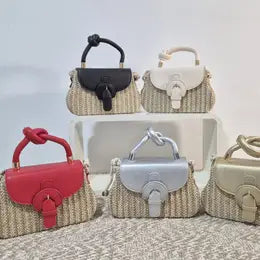 Kleine Rafia-Tasche in Beige – Schlichte Bohème für jeden Tag