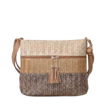 Rafia-Tasche mit braunen Quasten – Boho mit verspieltem Twist