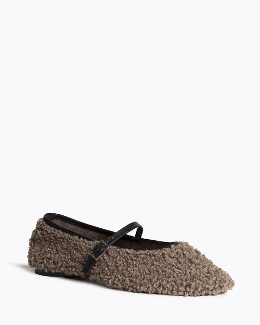 Ballerina mit Teddyfell-Optik – Cozy & Chic braun